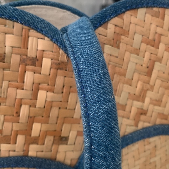Poolside Designer Denim Scallop Straw Tote Medium - Picture 4 of 11